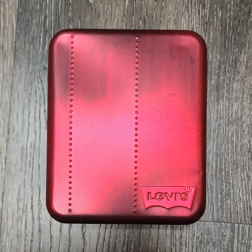 Levis levi men